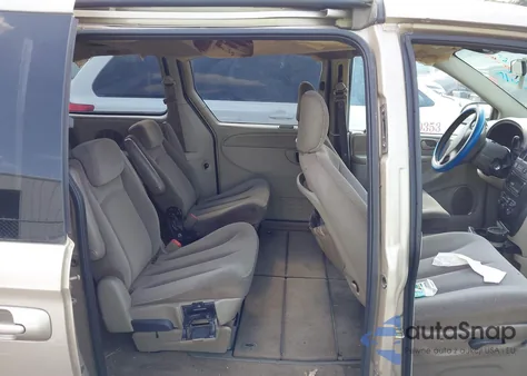 2006 Dodge Grand Caravan Sxt z USA, uszkodzony, nr VIN 2D4GP44L16R695760